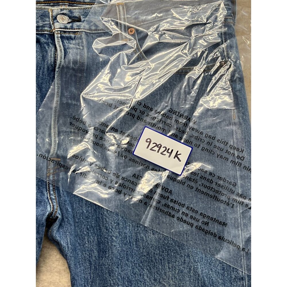 Levi's 501 Button Fly Straight Leg Medium Wash Men's Denim Jeans 38 X 34 Classic - Picture 10 of 10